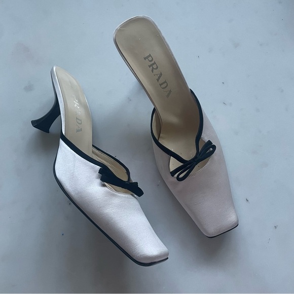 Vintage Prada Satin Mules White Black Bows 38.5 Square Toe Pumps Heels Slip On - Picture 2 of 12